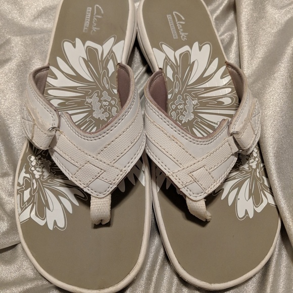 clarks brinkley sea sandals silver